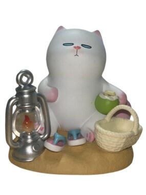 POP MART ViViCat Holiday Series
"Leisure Time" Sand Sculpting Blind
Box Figure